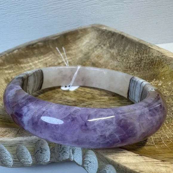 Amethyst Agate Hard Bangle - 60.7mm - Picture 4 of 10
